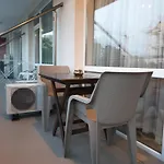 Cozy By Julie Apartment
